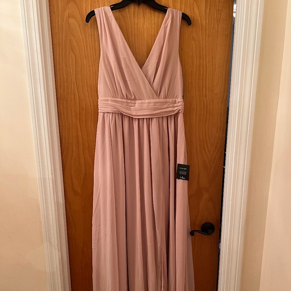 Pink dress brand new didn't fit - Picture 1 of 2